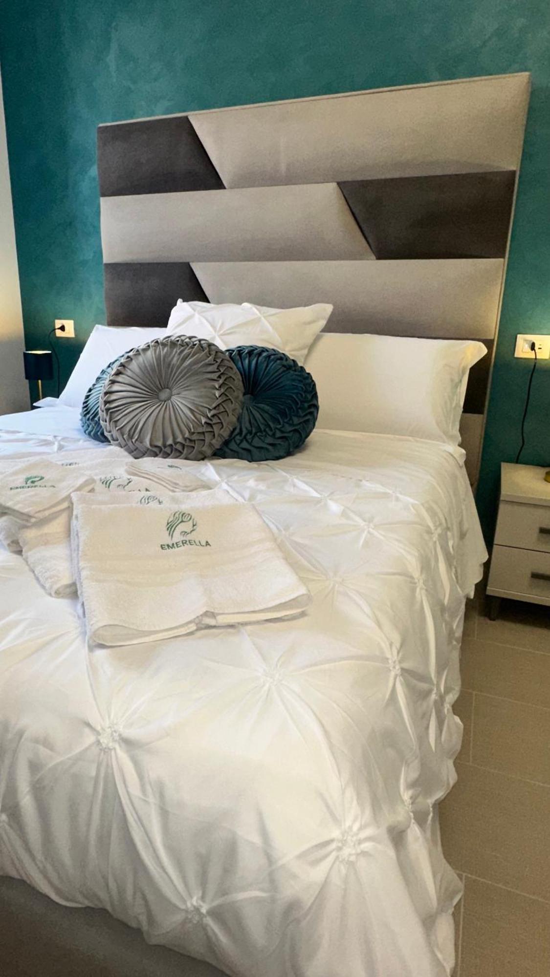 Emerella Luxury Suites-Siderno Lungomare Exteriér fotografie