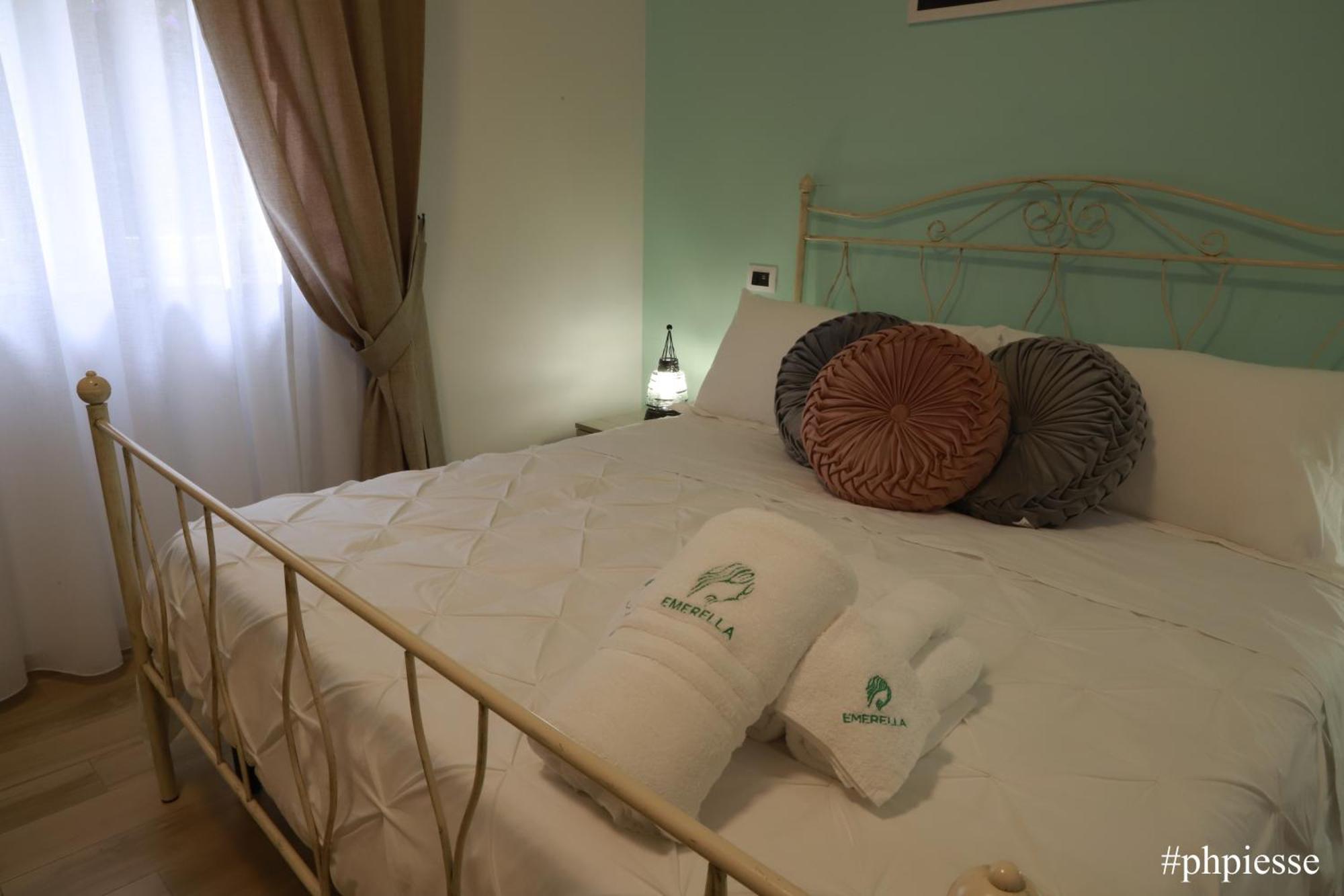 Emerella Luxury Suites-Siderno Lungomare Exteriér fotografie